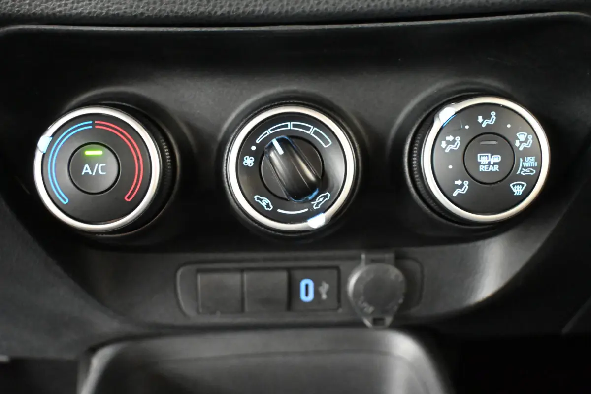 1.0 VVT-i MT Play Nap! Airco Adaptieve Cruise Camera CarPlay 1e Eigenaar! Inruil Mogelijk!