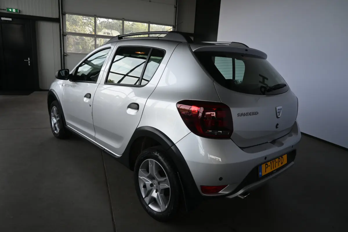 0.9 TCe Laureate Automaat Airco Cruise Navigatie PDC Elektrisch Pakket 100% Onderhouden! Inruil Mogelijk!