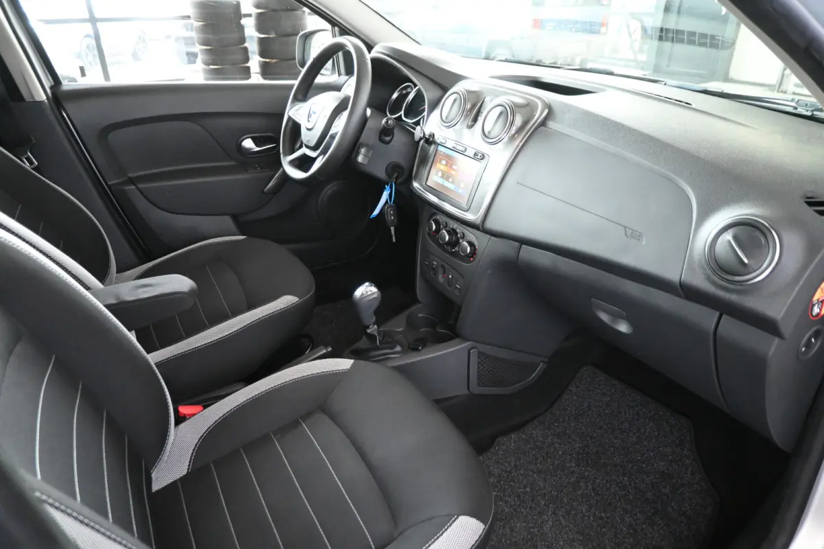 0.9 TCe Laureate Automaat Airco Cruise Navigatie PDC Elektrisch Pakket 100% Onderhouden! Inruil Mogelijk!