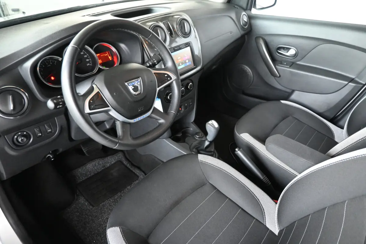 0.9 TCe Laureate Automaat Airco Cruise Navigatie PDC Elektrisch Pakket 100% Onderhouden! Inruil Mogelijk!