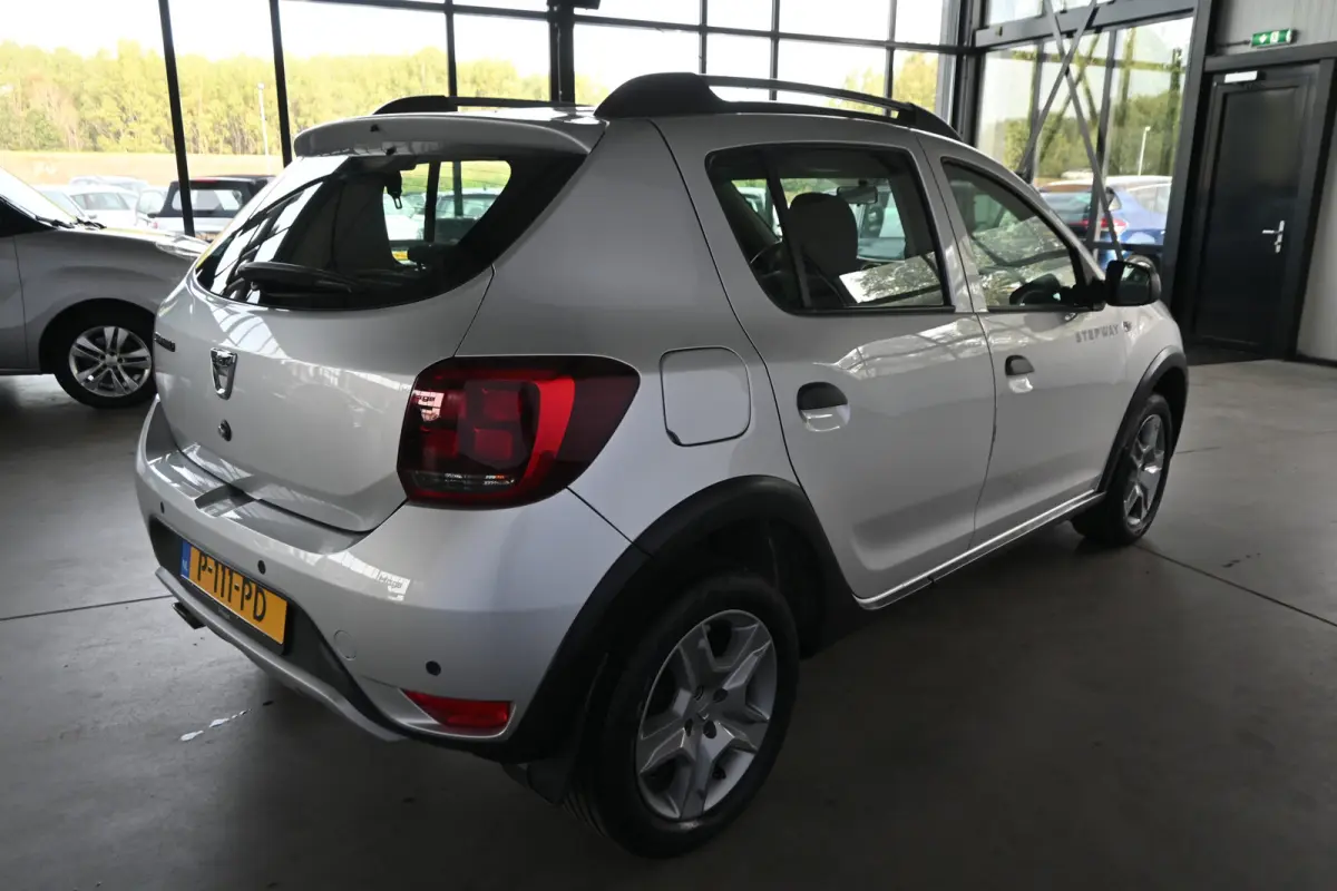 0.9 TCe Laureate Automaat Airco Cruise Navigatie PDC Elektrisch Pakket 100% Onderhouden! Inruil Mogelijk!