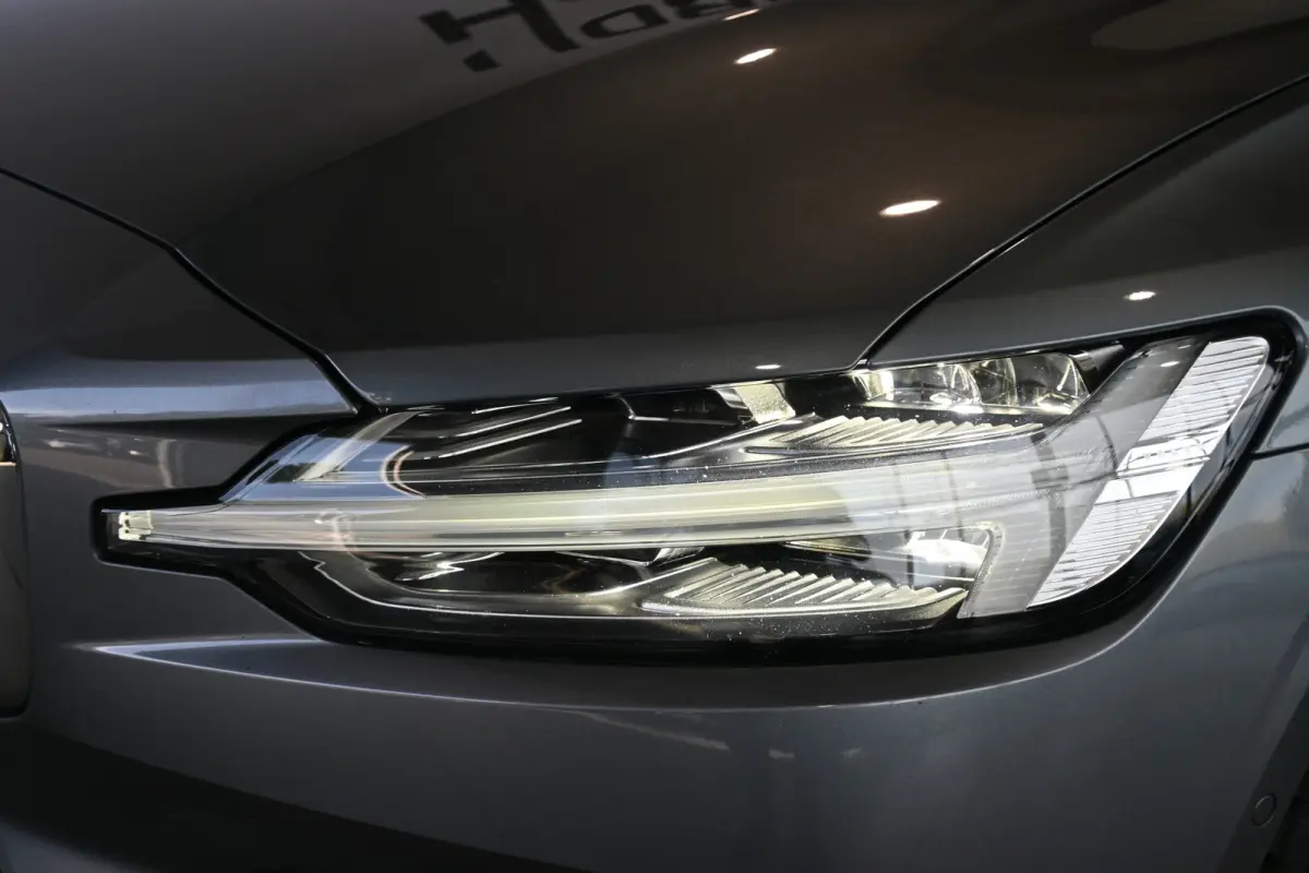 2.0 T5 Inscription Automaat Clima Cruise Panoramadak Harman/Kardon Leder Carplay Navigatie Inruil Mogelijk!