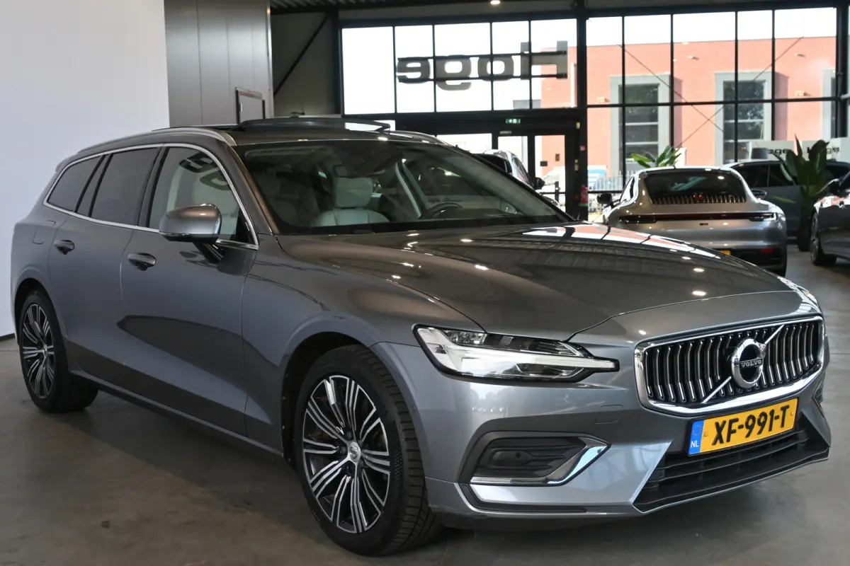2.0 T5 Inscription Automaat Clima Cruise Panoramadak Harman/Kardon Leder Carplay Navigatie Inruil Mogelijk!