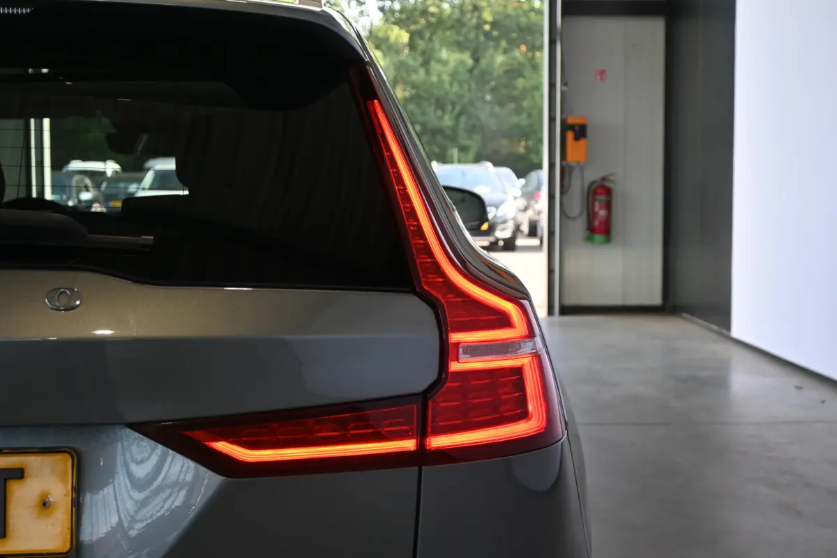 2.0 T5 Inscription Automaat Clima Cruise Panoramadak Harman/Kardon Leder Carplay Navigatie Inruil Mogelijk!
