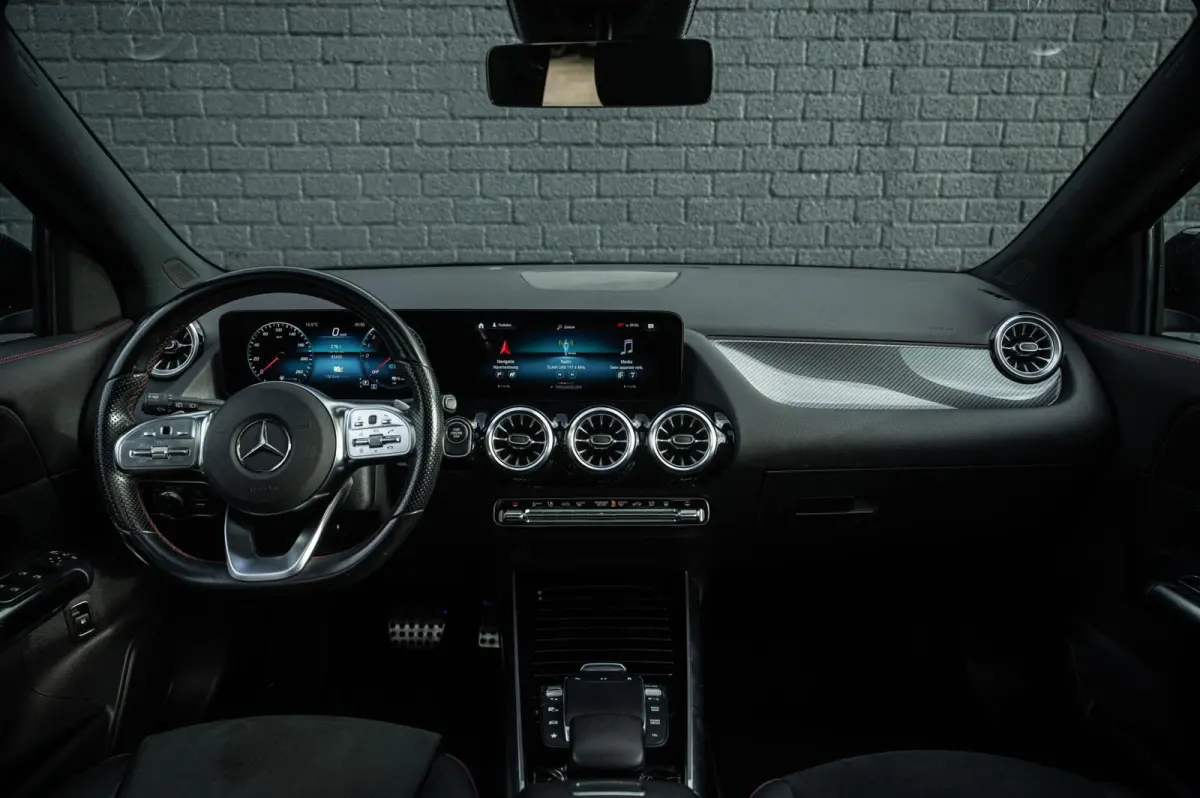250 e AMG Line PANORAMADAK TREKHAAK CRUISE CAMERA SFEERVERLICHTING