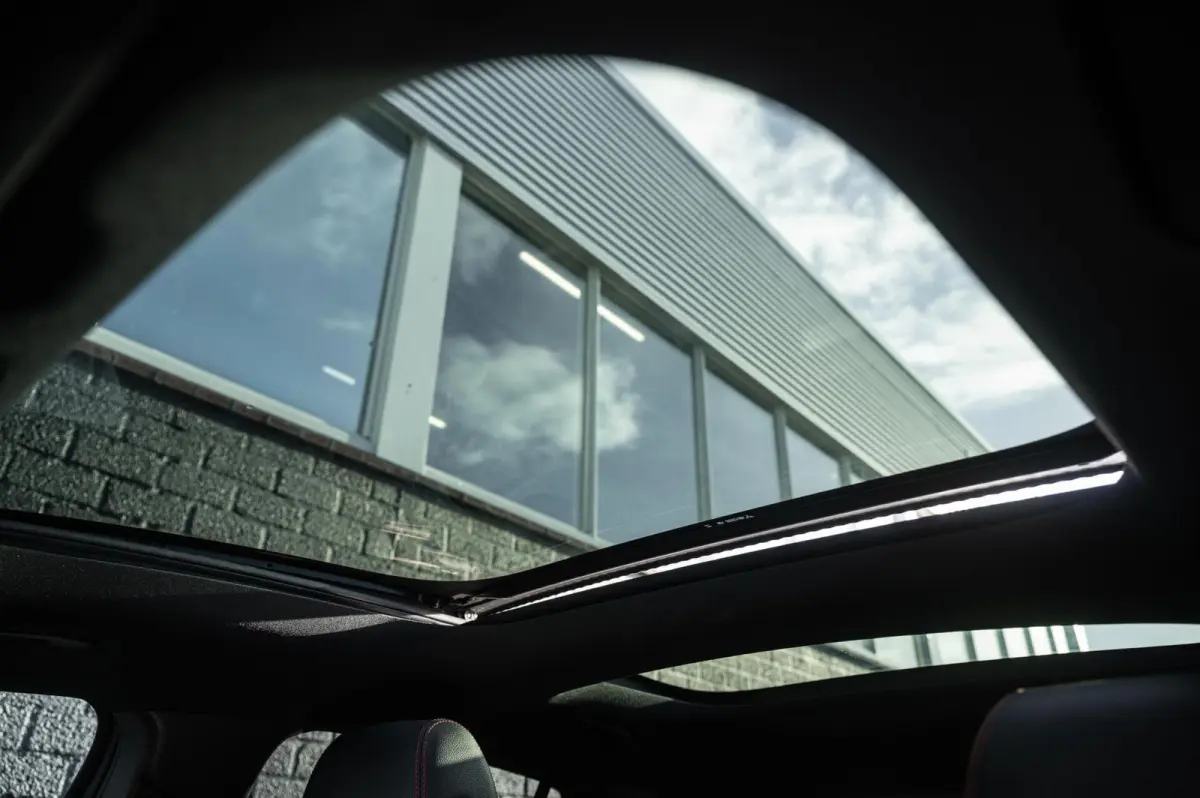 250 e AMG Line PANORAMADAK TREKHAAK CRUISE CAMERA SFEERVERLICHTING