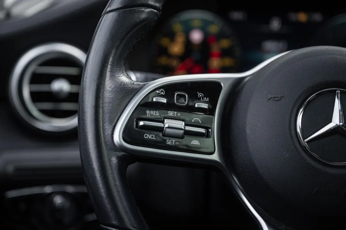 4MATIC AMG LINE PANORAMADAK TREKHAAK ADAPTIVE CRUISE LEDER