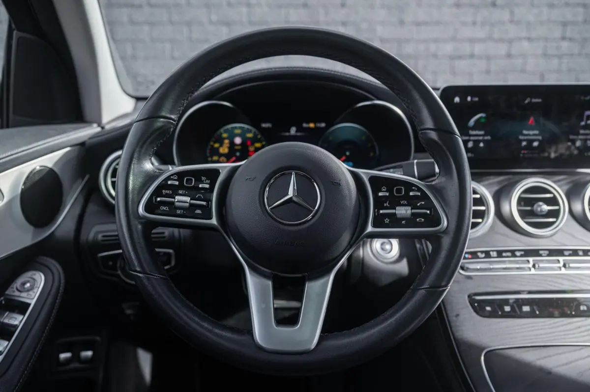 4MATIC AMG LINE PANORAMADAK TREKHAAK ADAPTIVE CRUISE LEDER