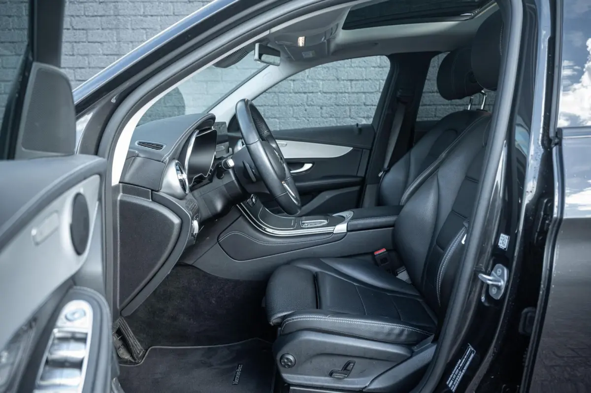 4MATIC AMG LINE PANORAMADAK TREKHAAK ADAPTIVE CRUISE LEDER