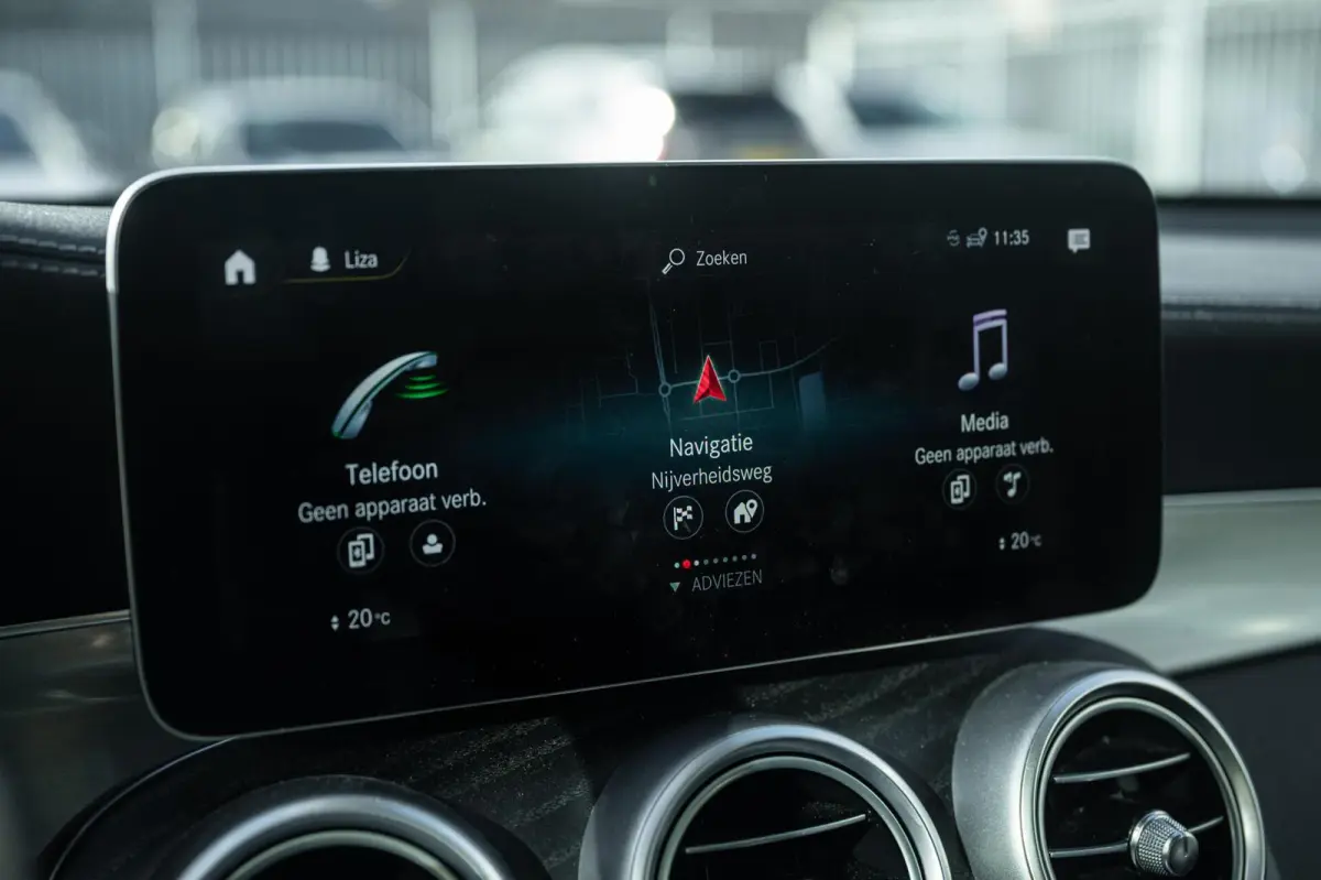 4MATIC AMG LINE PANORAMADAK TREKHAAK ADAPTIVE CRUISE LEDER