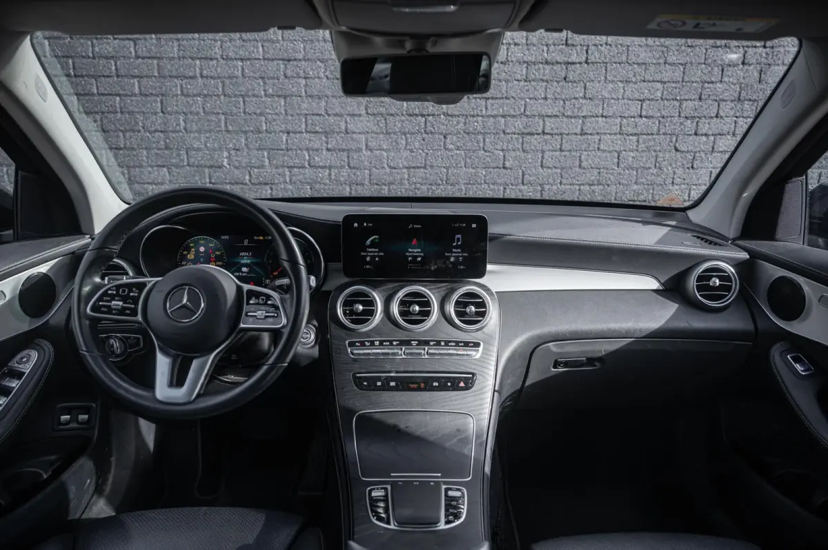 4MATIC AMG LINE PANORAMADAK TREKHAAK ADAPTIVE CRUISE LEDER