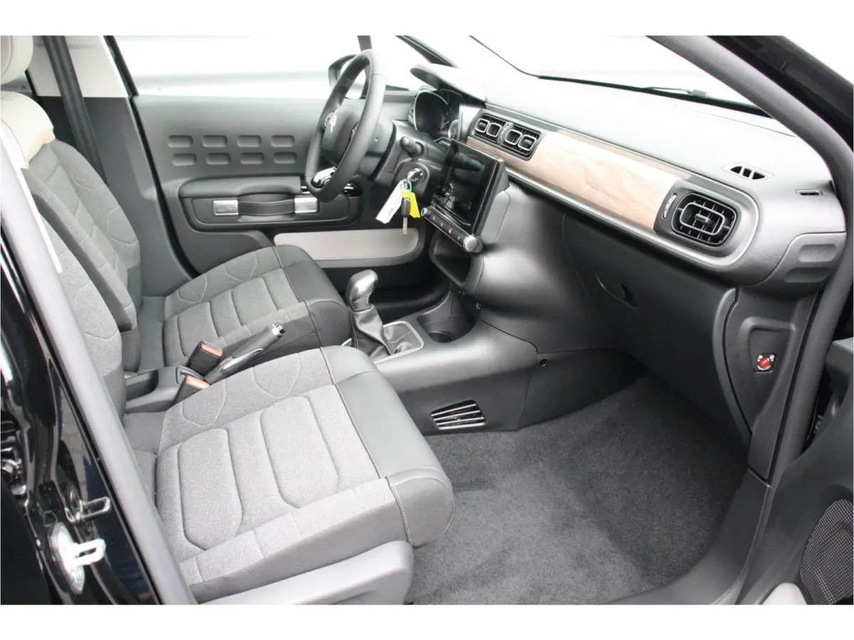 1.2 PURETECH 83PK FEEL EDITION / NAVI / CLIMA / LED / PDC / 17" LMV / CAMERA / APPLE CARPLAY / ORG. NL. !!