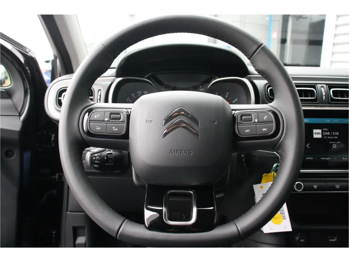 1.2 PURETECH 83PK FEEL EDITION / NAVI / CLIMA / LED / PDC / 17" LMV / CAMERA / APPLE CARPLAY / ORG. NL. !!