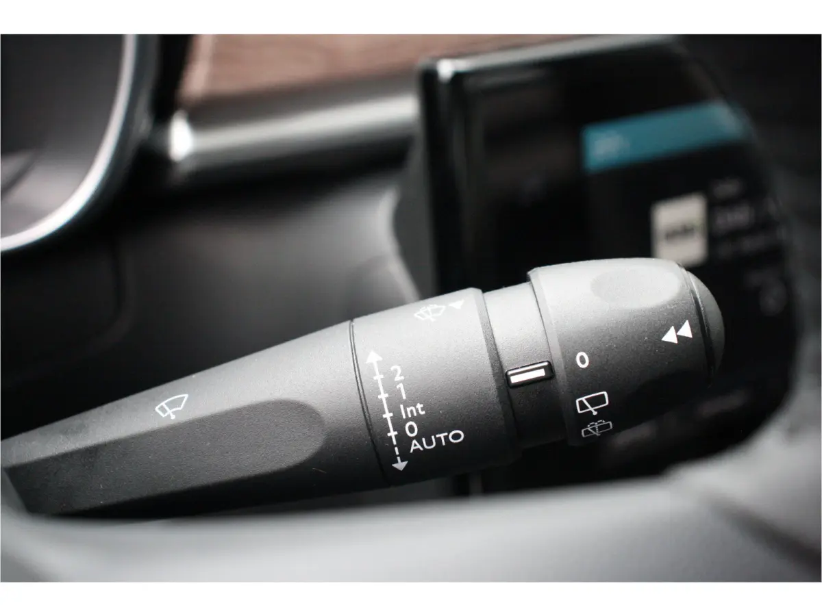 1.2 PURETECH 83PK FEEL EDITION / NAVI / CLIMA / LED / PDC / 17" LMV / CAMERA / APPLE CARPLAY / ORG. NL. !!