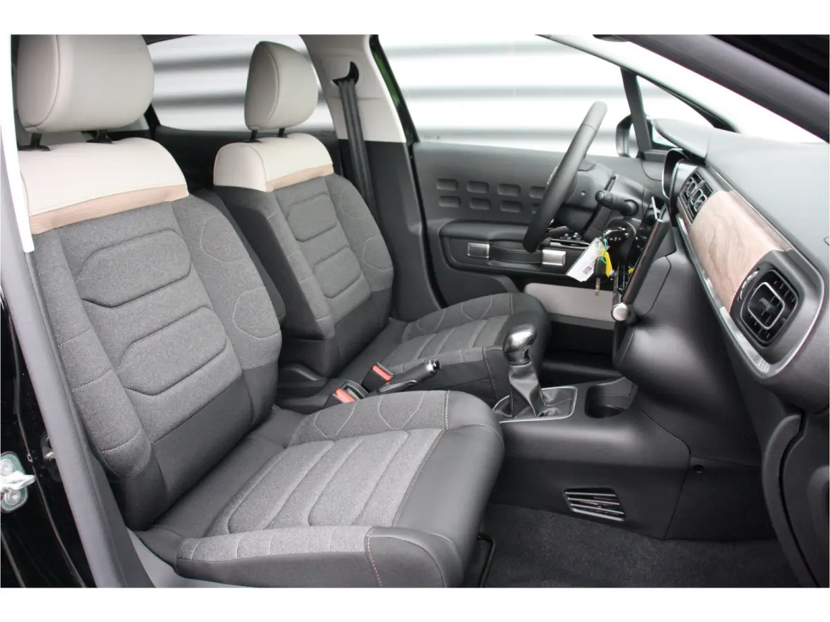 1.2 PURETECH 83PK FEEL EDITION / NAVI / CLIMA / LED / PDC / 17" LMV / CAMERA / APPLE CARPLAY / ORG. NL. !!