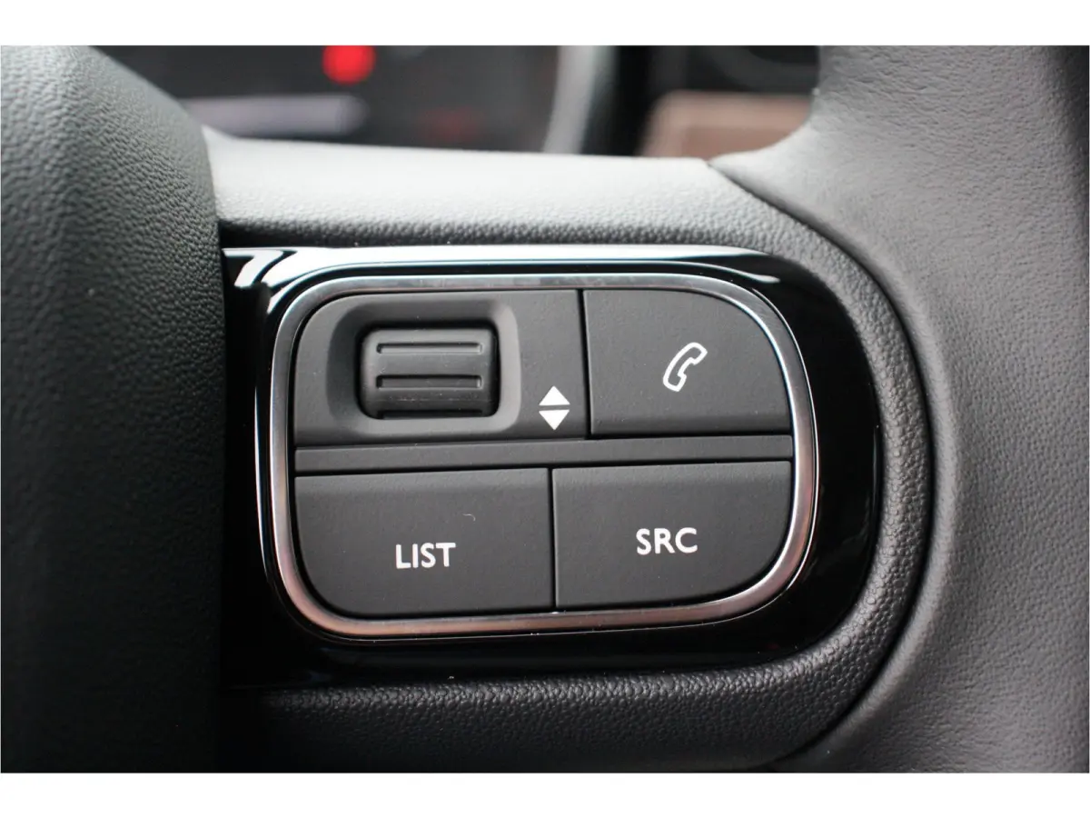 1.2 PURETECH 83PK FEEL EDITION / NAVI / CLIMA / LED / PDC / 17" LMV / CAMERA / APPLE CARPLAY / ORG. NL. !!
