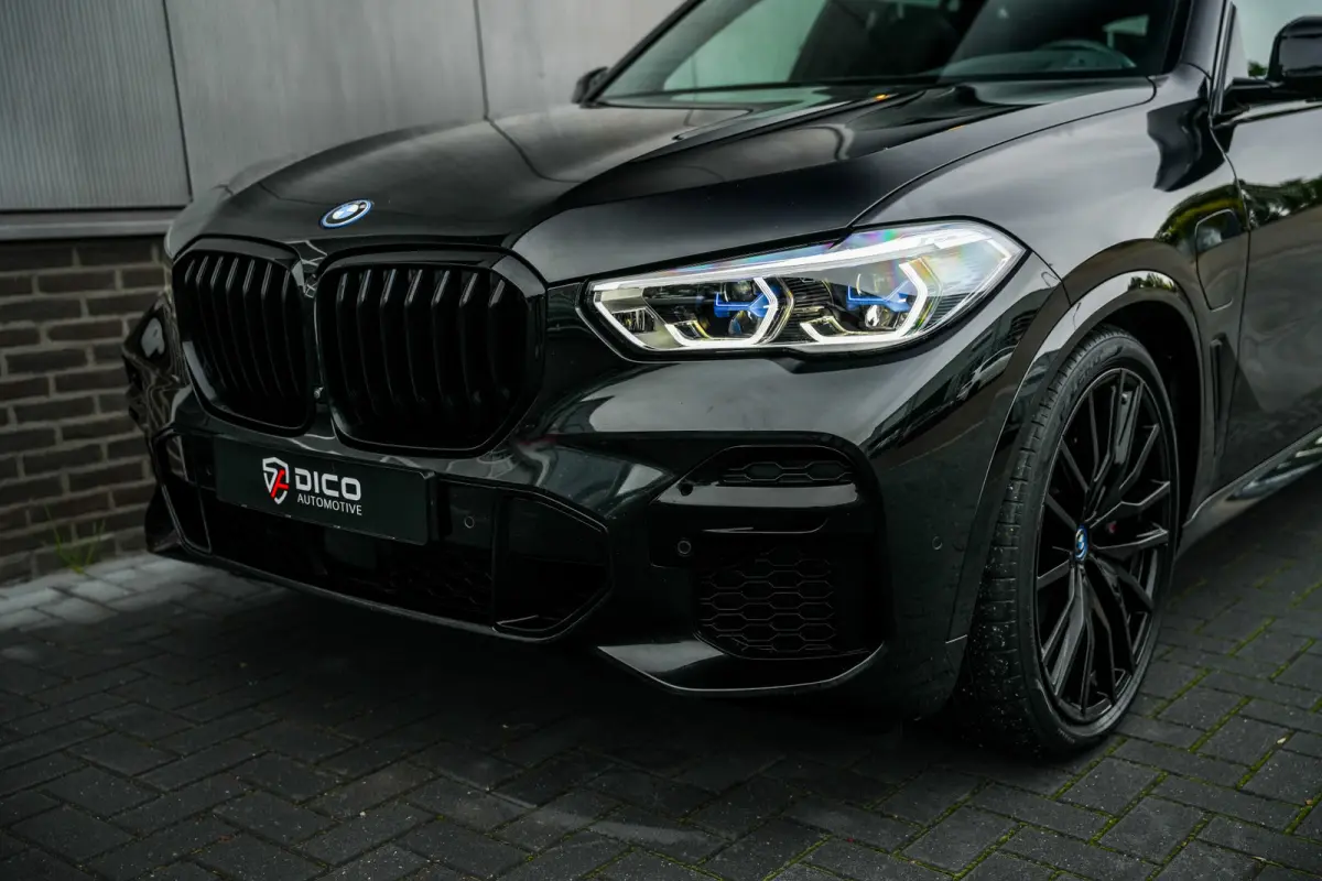 xDrive45e High Executive M-Sportpakket /BTW-Auto/ Laser/ Pano-Dak/ Luchtvering/ 360-camera/ Head-Up/ ACC/ Stoelvent./ Trekhaak/ 22'' LMV