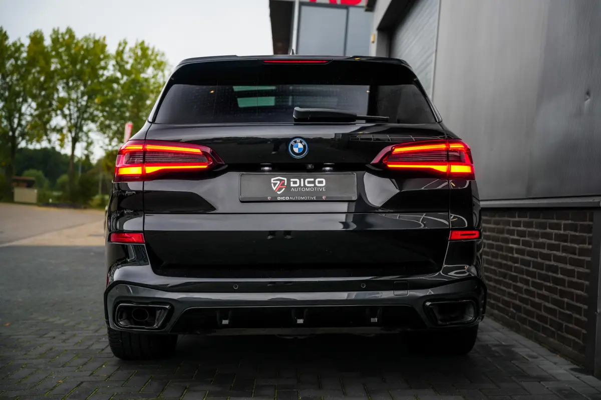 xDrive45e High Executive M-Sportpakket /BTW-Auto/ Laser/ Pano-Dak/ Luchtvering/ 360-camera/ Head-Up/ ACC/ Stoelvent./ Trekhaak/ 22'' LMV