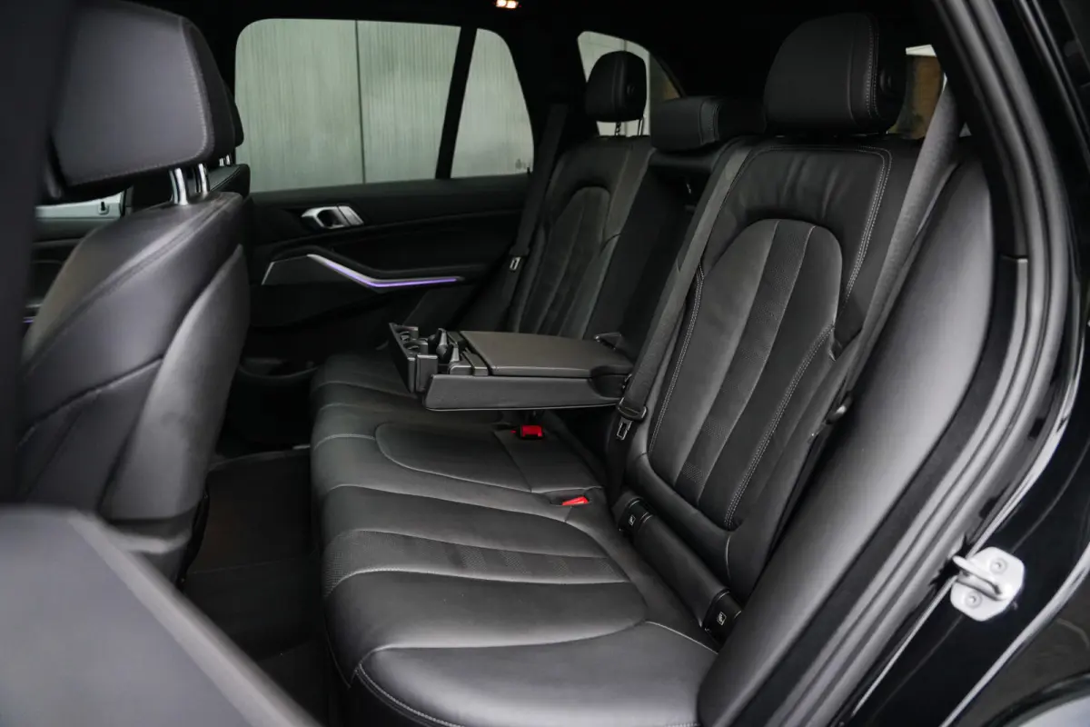 xDrive45e High Executive M-Sportpakket /BTW-Auto/ Laser/ Pano-Dak/ Luchtvering/ 360-camera/ Head-Up/ ACC/ Stoelvent./ Trekhaak/ 22'' LMV