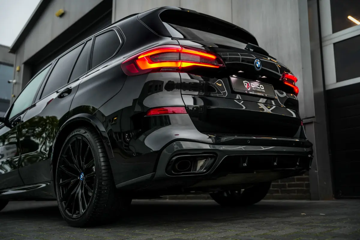xDrive45e High Executive M-Sportpakket /BTW-Auto/ Laser/ Pano-Dak/ Luchtvering/ 360-camera/ Head-Up/ ACC/ Stoelvent./ Trekhaak/ 22'' LMV