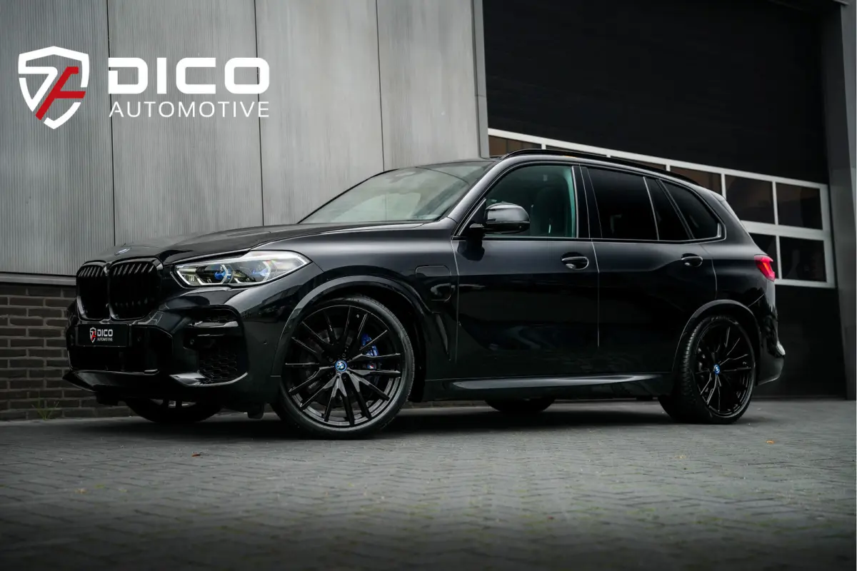 xDrive45e High Executive M-Sportpakket /BTW-Auto/ Laser/ Pano-Dak/ Luchtvering/ 360-camera/ Head-Up/ ACC/ Stoelvent./ Trekhaak/ 22'' LMV
