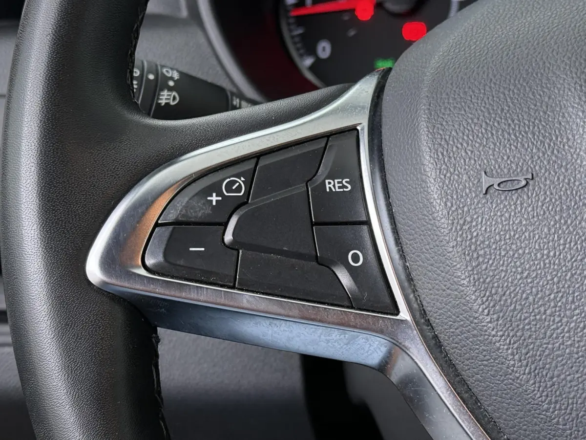 TCe 125 4x2 Stop & Start Prestige | Climate Control |