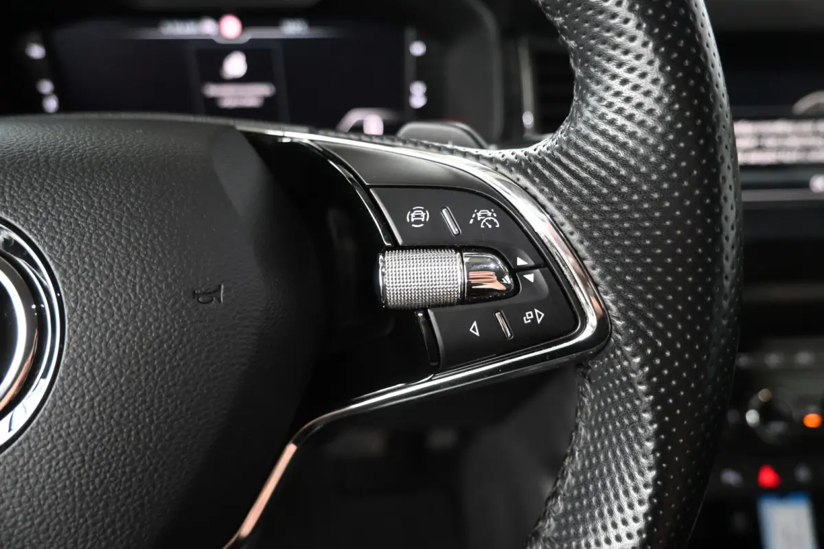 1.5 TSI Automaat Drive 125 Years Clima Adaptieve Cruise Navigatie LED Trekhaak 100% Onderhouden! Inruil Mogelijk!