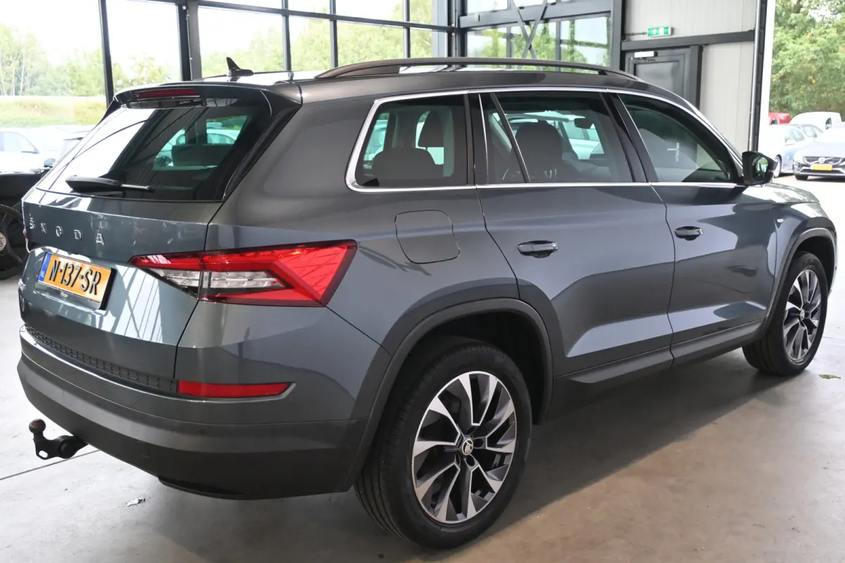1.5 TSI Automaat Drive 125 Years Clima Adaptieve Cruise Navigatie LED Trekhaak 100% Onderhouden! Inruil Mogelijk!