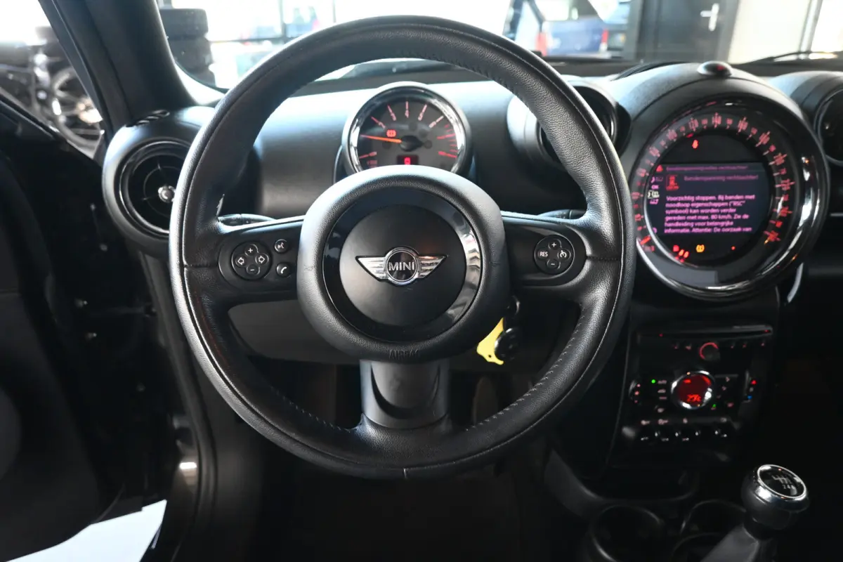 1.6 One Knockout Edition Nap! Clima Cruise Navigatie Xenon 100% Onderhouden! Inruil Mogelijk!