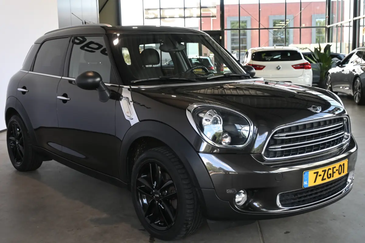 1.6 One Knockout Edition Nap! Clima Cruise Navigatie Xenon 100% Onderhouden! Inruil Mogelijk!