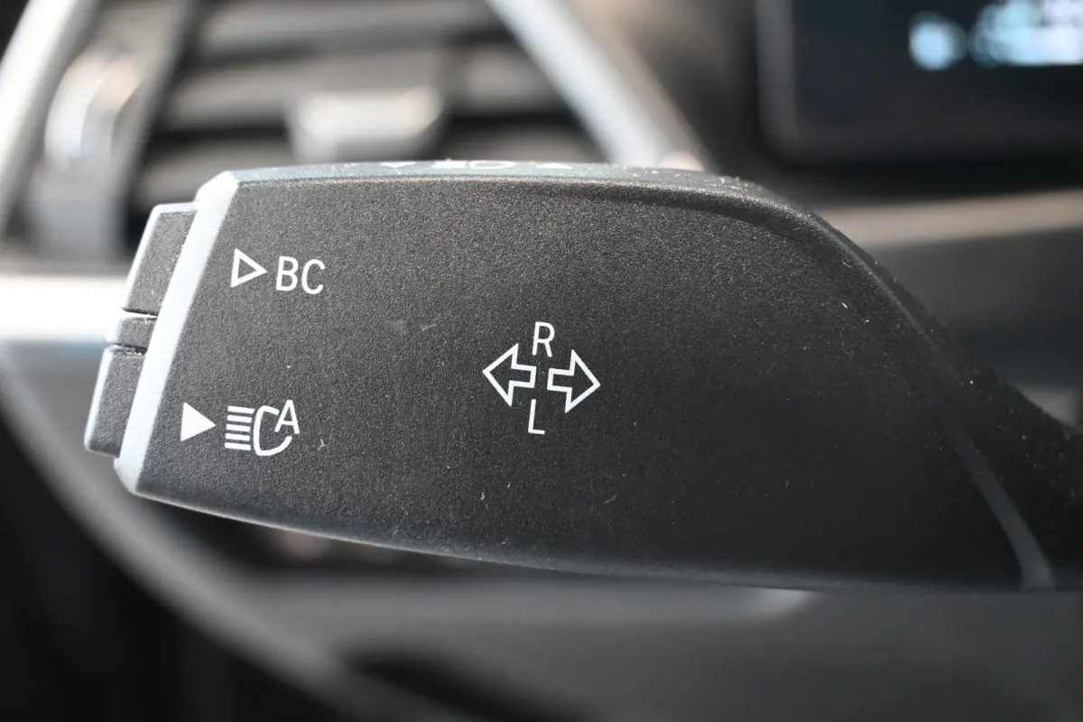 320e M-Sport Clima Cruise CarPlay LED Leder Navigatie 100% Onderhouden! Inruil Mogelijk!