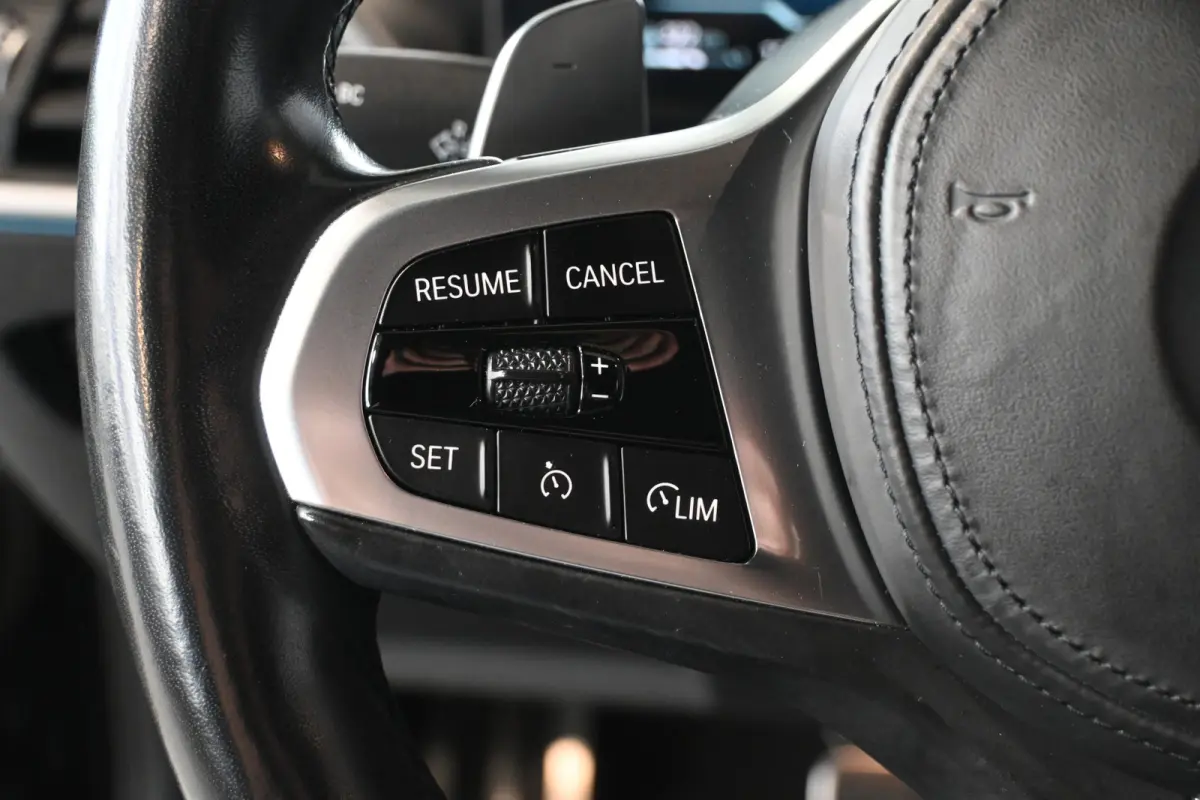 320e M-Sport Clima Cruise CarPlay LED Leder Navigatie 100% Onderhouden! Inruil Mogelijk!