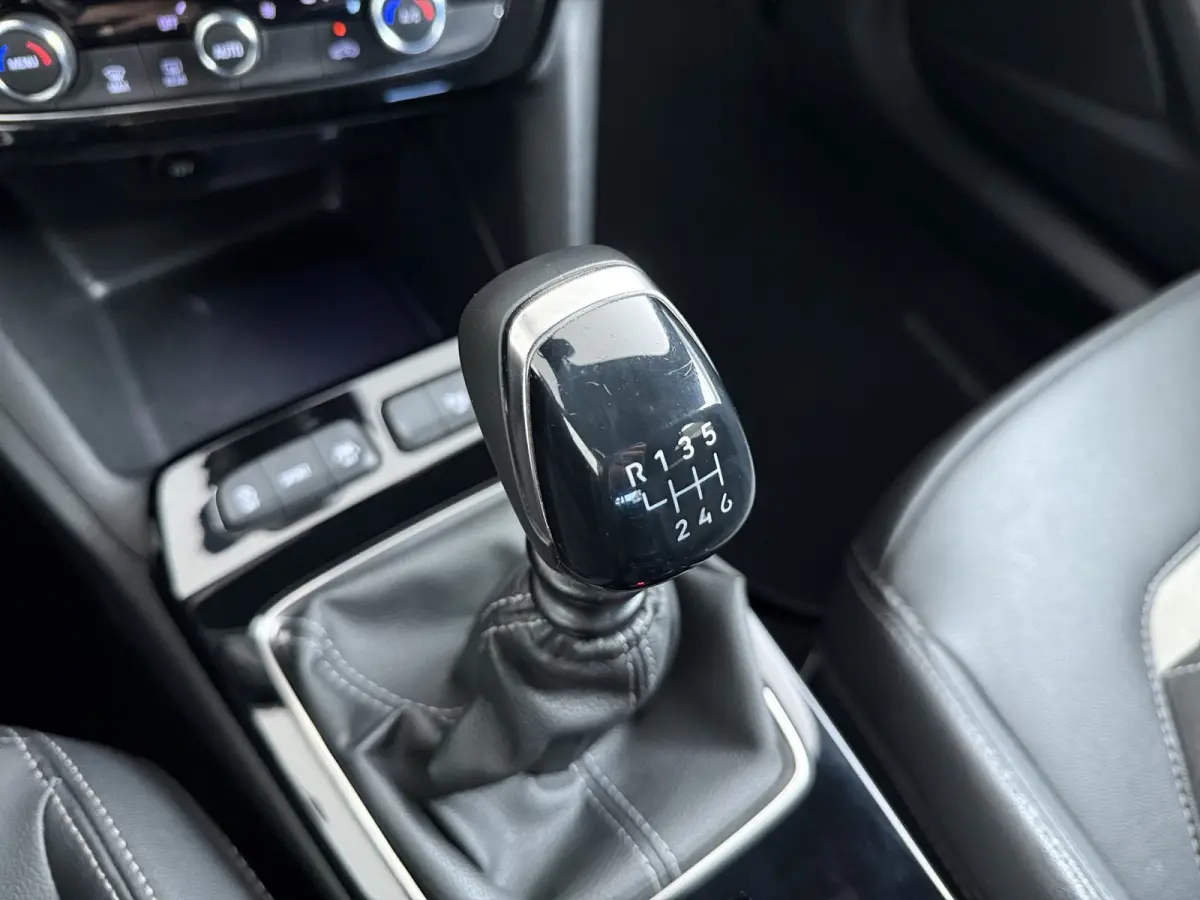 1.2 Turbo Ultimate | Achteruitrijcamera | Alcantara bekleding | Electronic climate controle