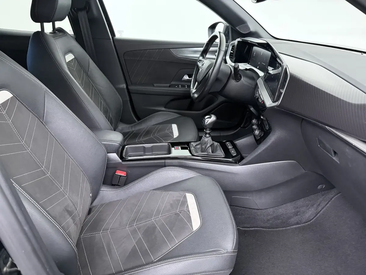 1.2 Turbo Ultimate | Achteruitrijcamera | Alcantara bekleding | Electronic climate controle