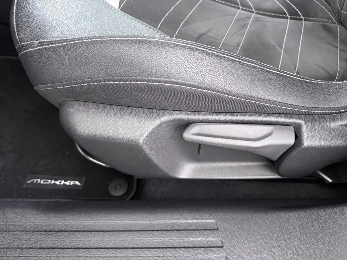 1.2 Turbo Ultimate | Achteruitrijcamera | Alcantara bekleding | Electronic climate controle