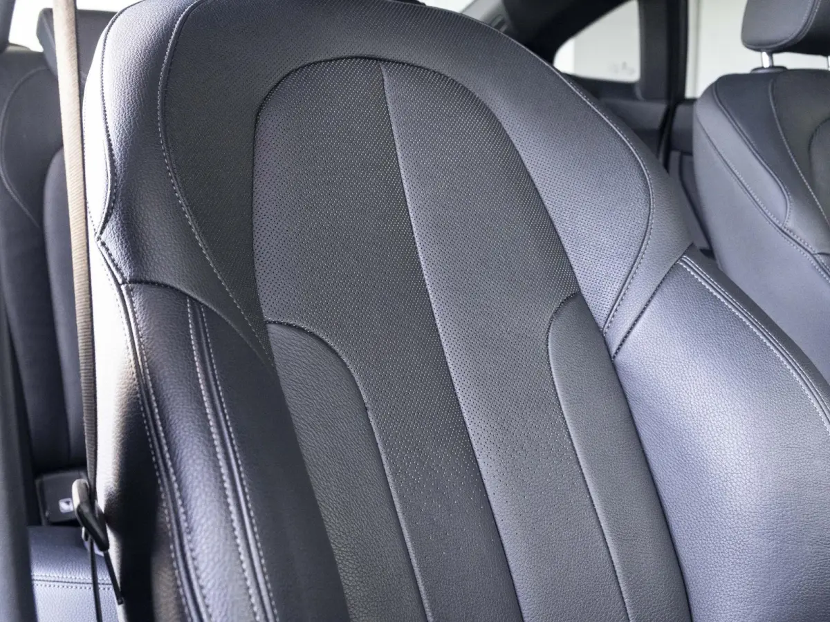 | M-Sportpakket | Schuif- kanteldak | Cruise Control | Sportstoelen | 18 inch