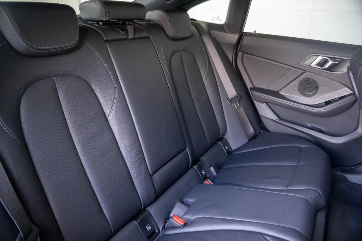 | M-Sportpakket | Schuif- kanteldak | Cruise Control | Sportstoelen | 18 inch