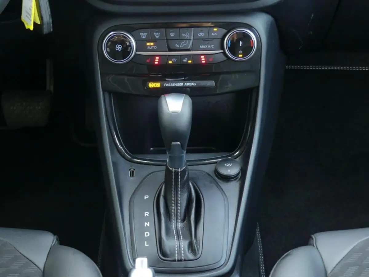 1.0i ECOB. TITANIUM 125PK AUTOMAAT NAVI/CAMERA/ADAP.CRUISE/STOEL+STUURVERW