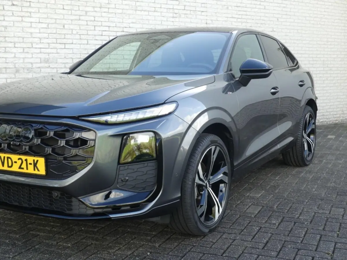 35TFSI S-LINE BLACK AUTOMAAT TREKHAAK/PANO.DAK/CAMERA/ELEK.A-KLEP/STOELVERW