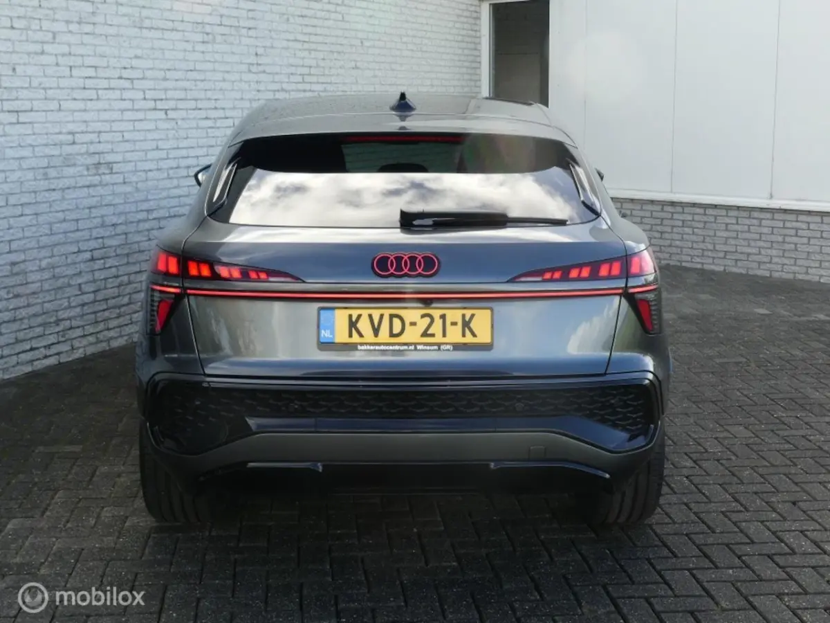 35TFSI S-LINE BLACK AUTOMAAT TREKHAAK/PANO.DAK/CAMERA/ELEK.A-KLEP/STOELVERW