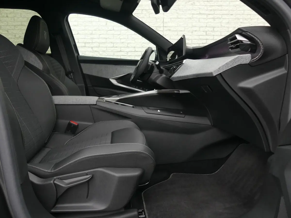 1.2 HYBRID 145PK GT AUTOMAAT 7PERS./CAMERA/ADAP.CRUISE/EL.A-KLEP/STOELVERW