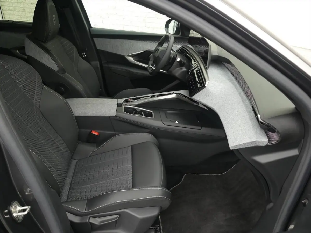 1.2 HYBRID 145PK GT AUTOMAAT 7PERS./CAMERA/ADAP.CRUISE/EL.A-KLEP/STOELVERW