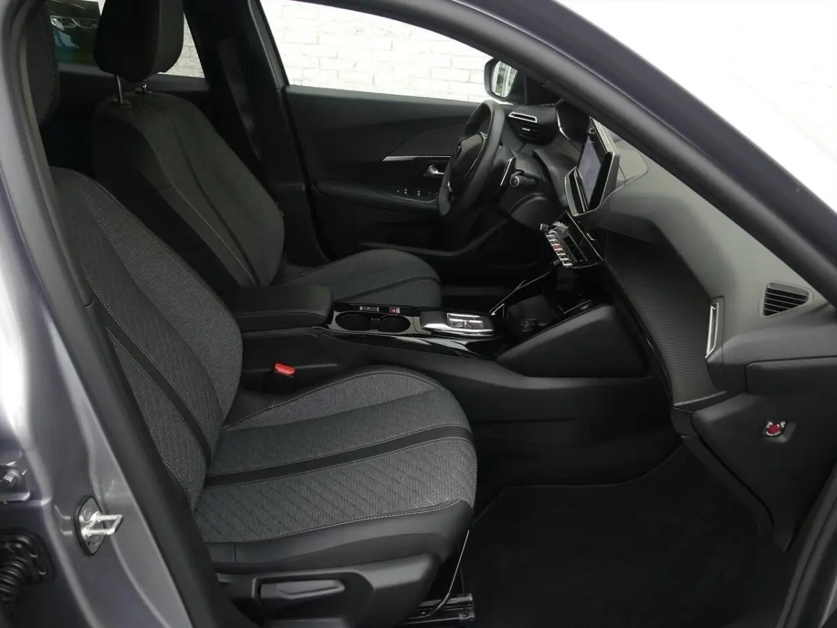 1.2 130PK ALLURE AUTOMAAT CAMERA/ADAP.CRUISE/KEYLESS/STOELVERW