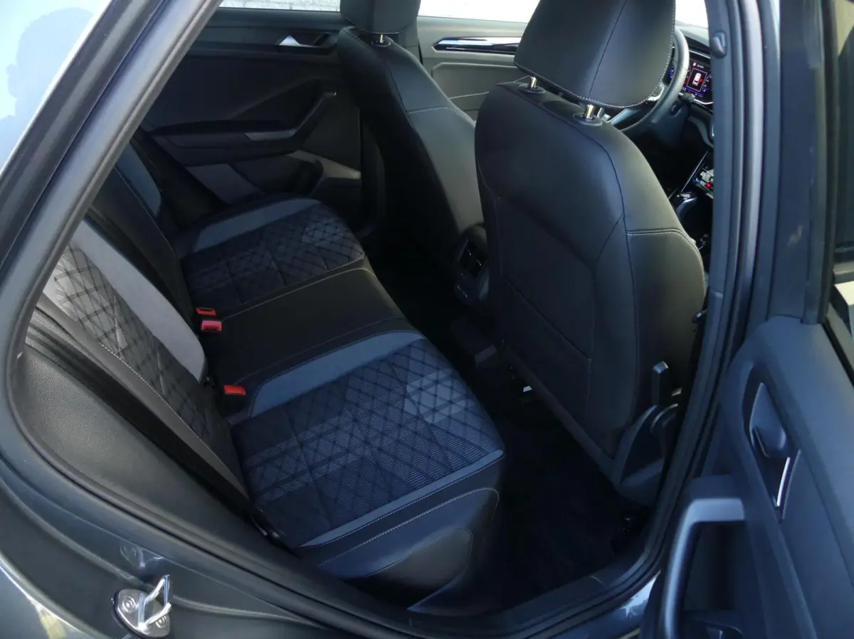 1.5 TSI R-LINE 150PK AUTOMAAT CAMERA/ADAP.CRUISE/ELEK.A-KLEP/STOEL+STUURVERW