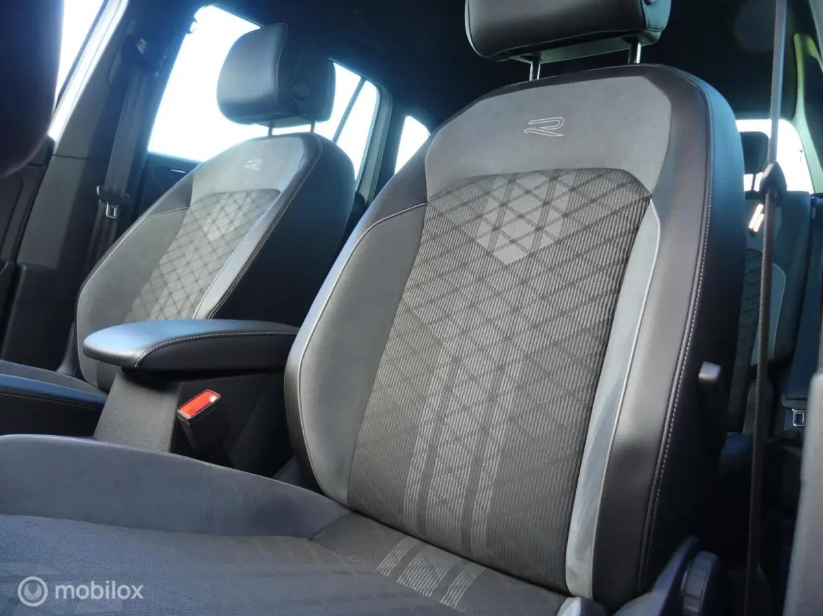 1.4 eHybrid R-LINE + 245PK DSG NAVI/TREKHAAK/ELEK.A-KLEP/ADAP.CRUISE/IQ-LED