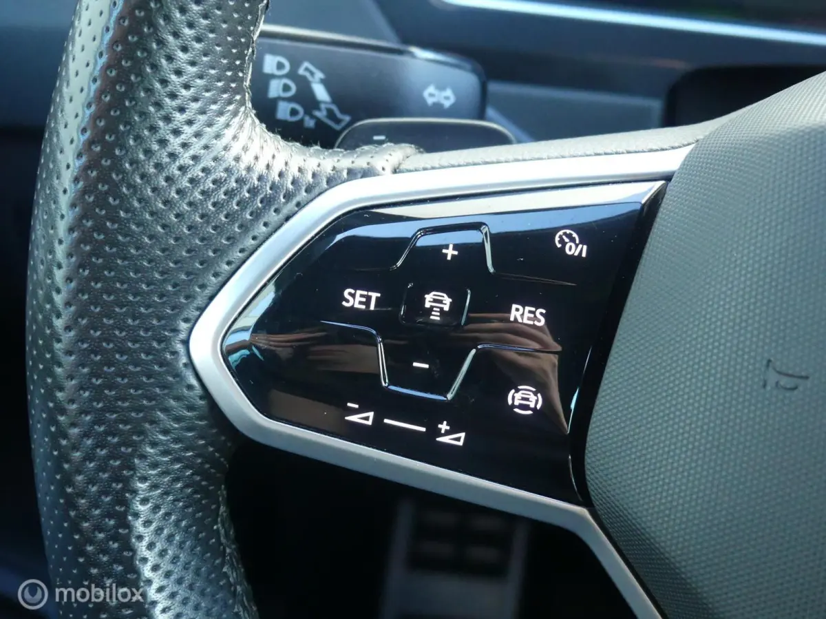 1.4 eHybrid R-LINE + 245PK DSG NAVI/TREKHAAK/ELEK.A-KLEP/ADAP.CRUISE/IQ-LED