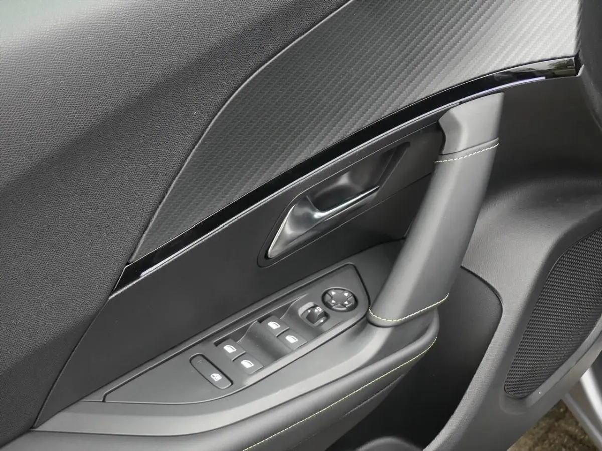 EV 50kWh 136PK GT AUTOMAAT i-COCKPIT3D/360CAMERA/ADAP.CRUISE/KEYLESS