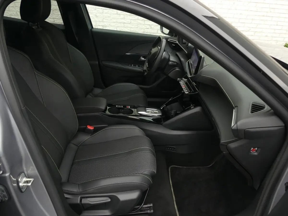 EV 50kWh 136PK GT AUTOMAAT i-COCKPIT3D/360CAMERA/ADAP.CRUISE/KEYLESS