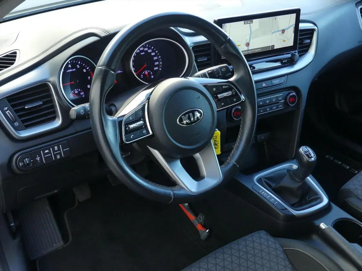 Cee'd 1.0 T-GDi 120PK DYNAMIC NAVI/CLIMATE/CAMERA/PDC/CRUISE