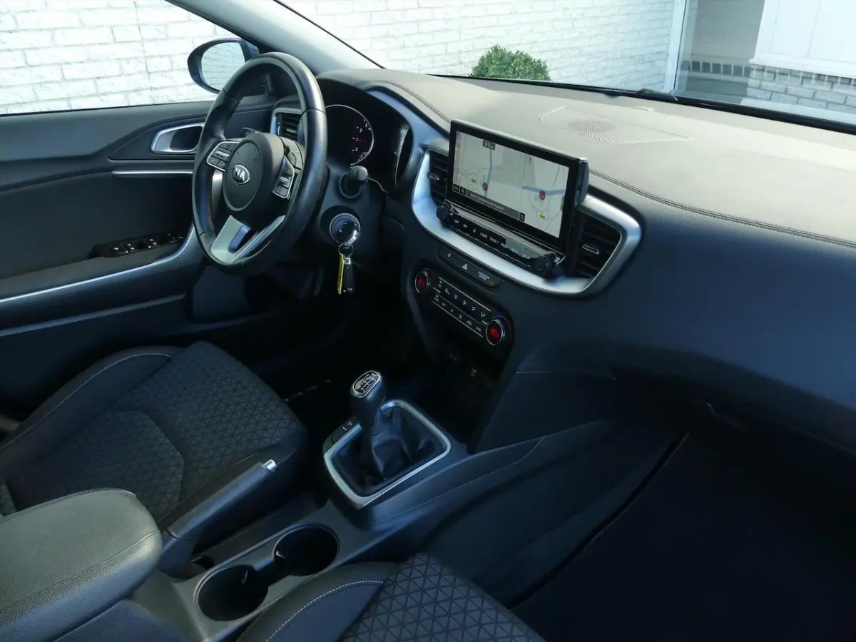 Cee'd 1.0 T-GDi 120PK DYNAMIC NAVI/CLIMATE/CAMERA/PDC/CRUISE